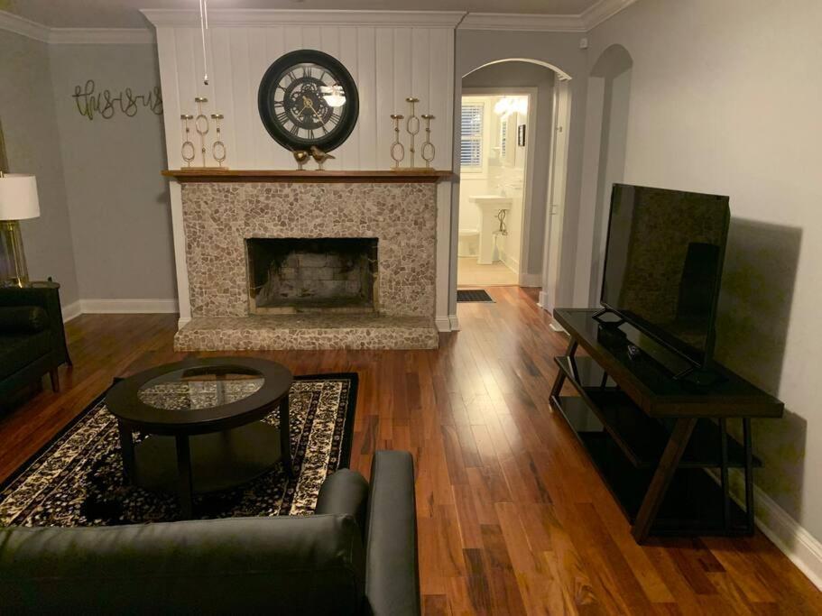 Entire Home! Waterfront And Trail-Backing! ビューフォート エクステリア 写真