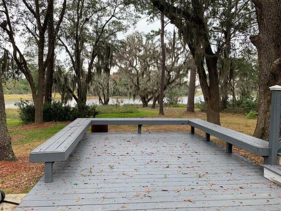 Entire Home! Waterfront And Trail-Backing! ビューフォート エクステリア 写真